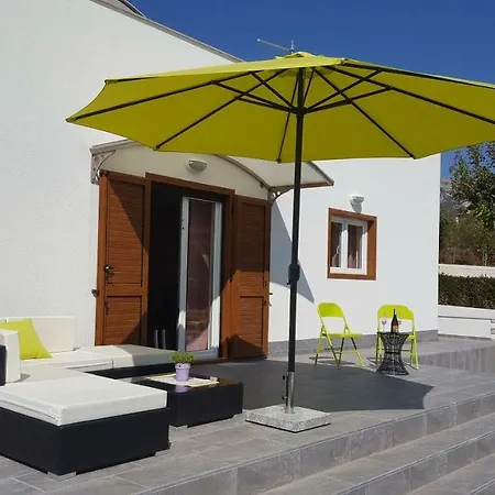Mustapic Tatil Evi Kastela